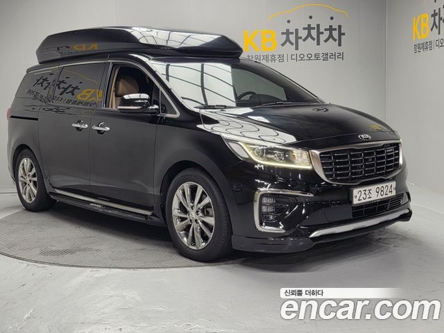 Kia Carnival 9-Seater Hi-Limousine Noblesse Special — пробег 98 809 км — фото 5 из 5