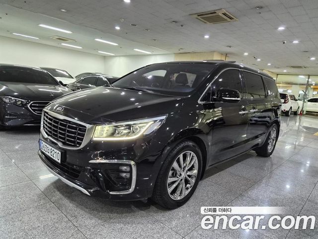 Kia Carnival 9-Seater Prstige — пробег 78 647 км — фото 2 из 5