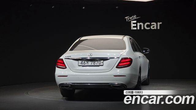 Mercedes-Benz E-Class из Кореи Encar