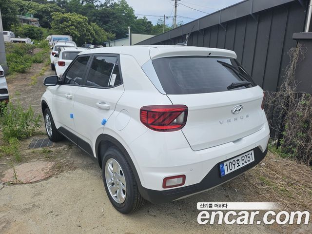 Hyundai Venue 1.6 Smart — пробег 1 208 км — фото 3 из 5