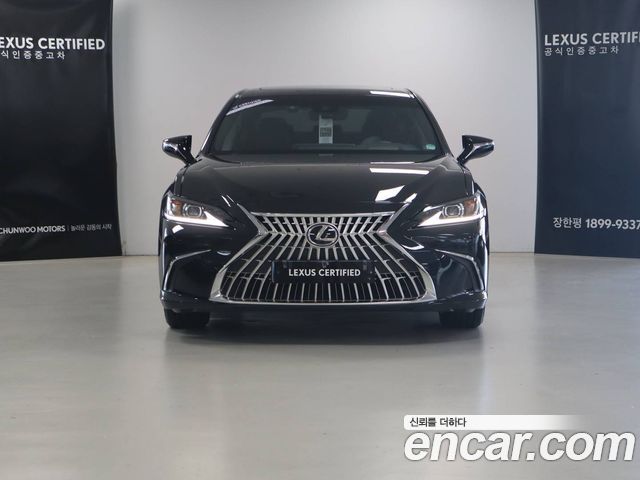 Lexus ES Luxury Plus — пробег 9 080 км — фото 3 из 5