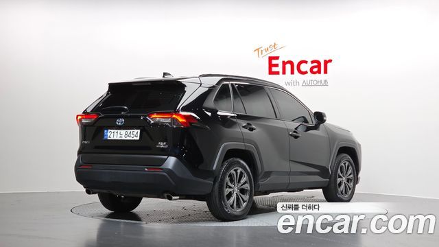 Toyota RAV4 2.5 2WD Hybrid XLE — пробег 104 169 км — фото 2 из 5