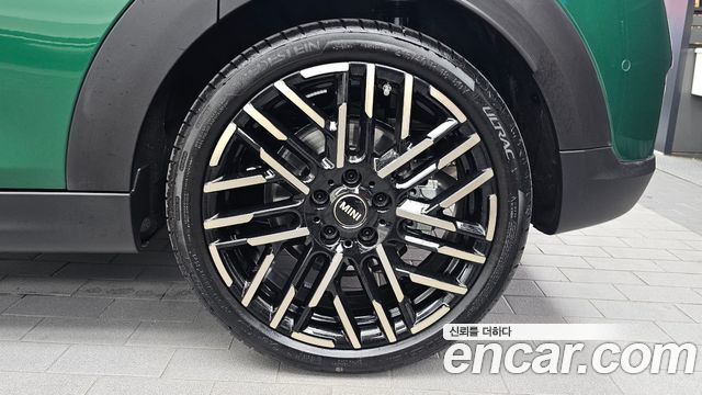 Mini Cooper 5 Door Favoured — пробег 9 229 км — фото 5 из 5