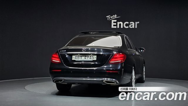 Mercedes-Benz E-Class из Кореи Encar
