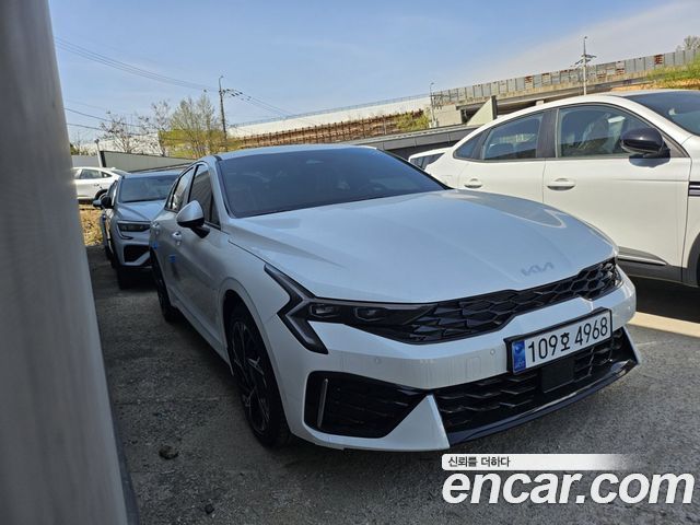 Kia K5 2.0 Prestige — пробег 3 555 км — фото 4 из 5