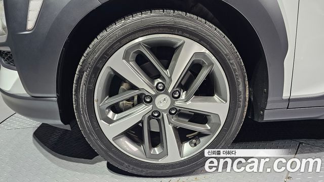 Hyundai Kona из Кореи Encar