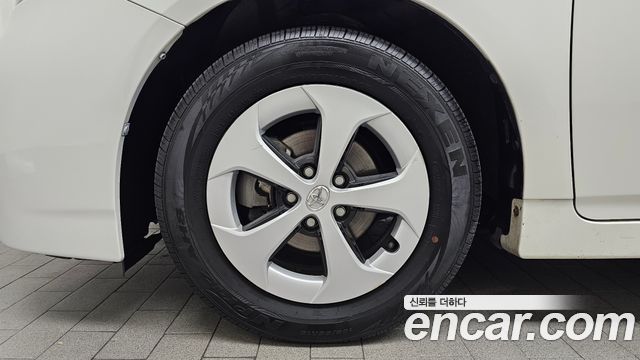Toyota Prius из Кореи Encar