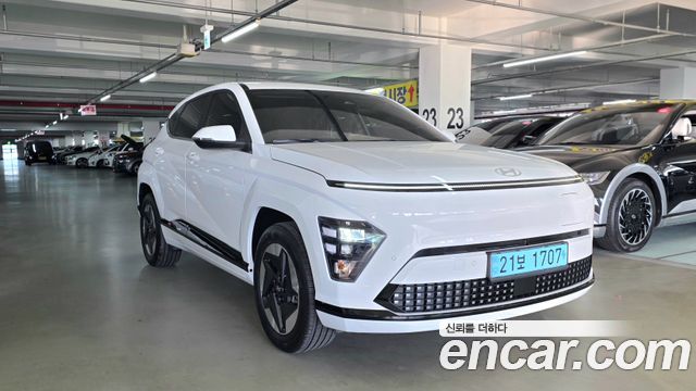Hyundai Kona Standard E-Value+ — пробег 21 700 км — фото 4 из 5