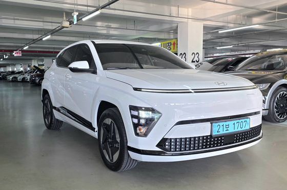 Hyundai Kona Standard E-Value+ — пробег 21 700 км — фото 4 из 5