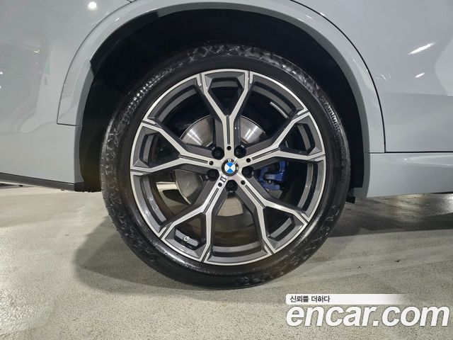 BMW X5 xDrive 40i M Sport — пробег 4 204 км — фото 5 из 5