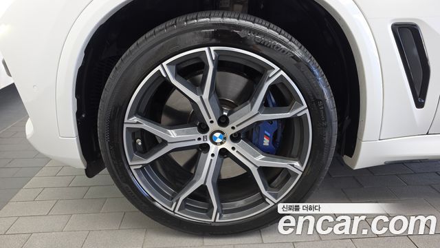BMW X5 xDrive 45e M Sport — пробег 66 055 км — фото 5 из 5