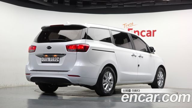 Kia Carnival из Кореи Encar