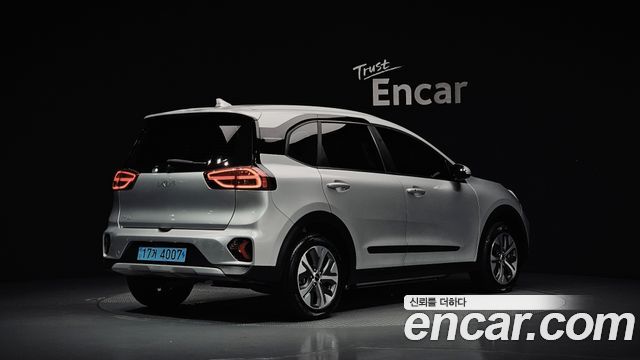 Kia Niro Air — пробег 67 496 км — фото 2 из 5