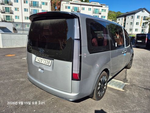 Hyundai Staria 4WD Lounge 9-Seater Inspiration — пробег 67 км — фото 2 из 5
