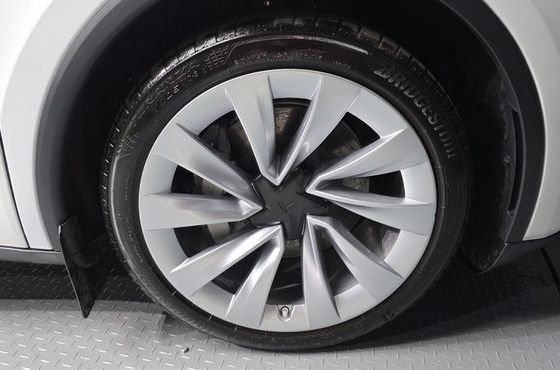 Tesla Model Y Long Range AWD — пробег 5 029 км — фото 5 из 5