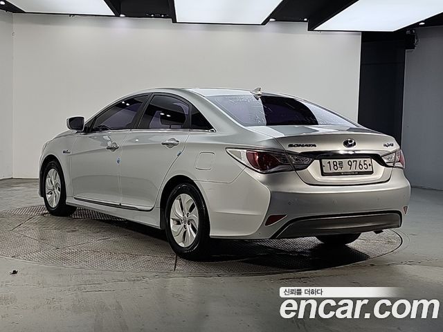 Hyundai Sonata 2.0 Modern — пробег 157 000 км — фото 3 из 5
