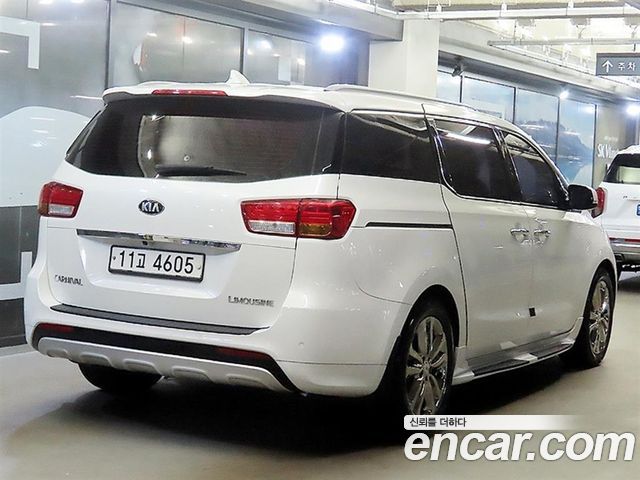 Kia Carnival Gasoline 7-seater Limousine President — пробег 103 609 км — фото 4 из 5