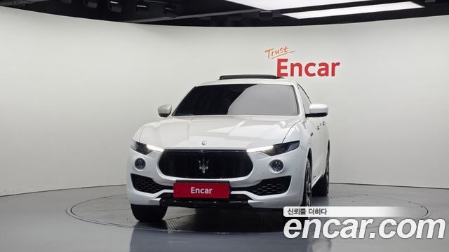 Maserati Levante из Кореи Encar