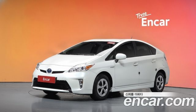 Toyota Prius из Кореи Encar
