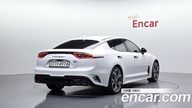 Kia Stinger 2.0 Turbo AWD Platinum — пробег 72 740 км — фото 2 из 5