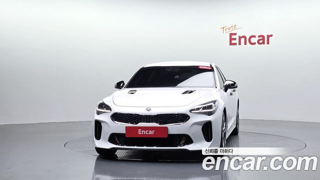 Kia Stinger 2.0 Turbo AWD Platinum — пробег 72 740 км — фото 3 из 5