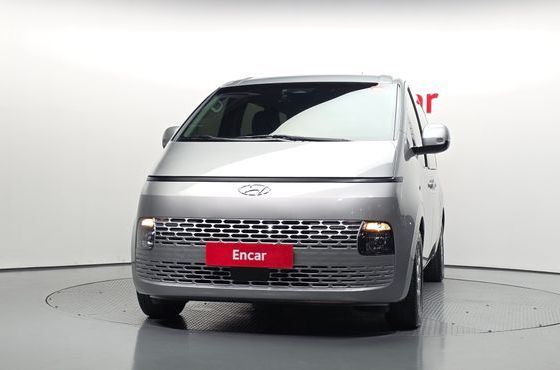 Hyundai Staria 4WD Tourer 11-Seater Modern — пробег 88 125 км — фото 3 из 5