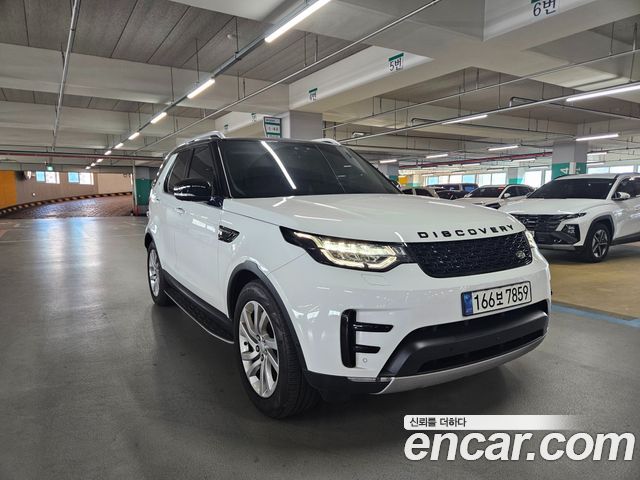 Land Rover Discovery 3.0 SD6 HSE — пробег 26 000 км — фото 2 из 5