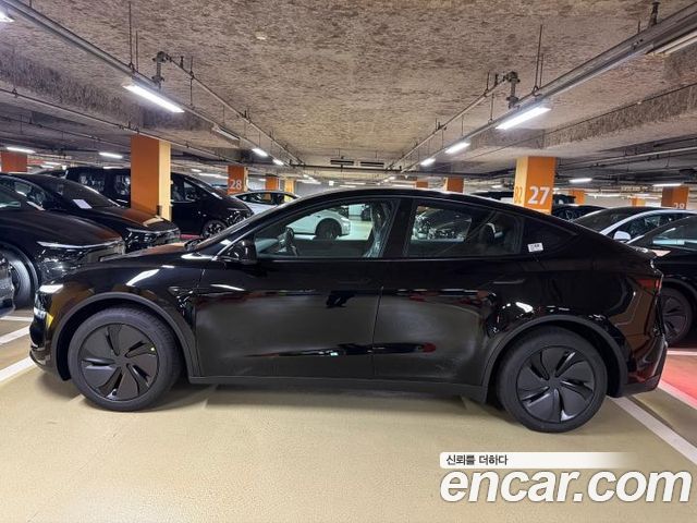 Tesla Model Y Premium RWD — пробег 9 км — фото 3 из 5