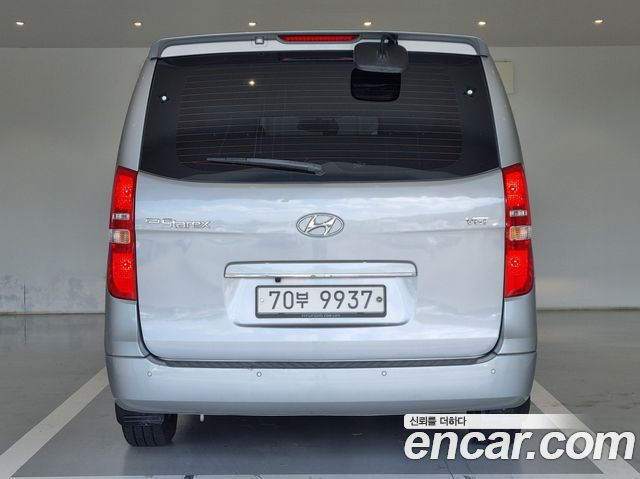 Hyundai Starex 12-Seater Wagon Modern — пробег 144 743 км — фото 4 из 5