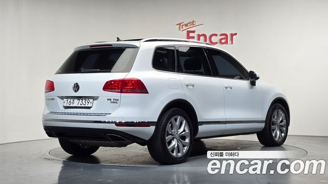 Volkswagen Touareg V6 3.0 TDI Bluemotion Premium 7P5 — пробег 156 378 км — фото 2 из 5