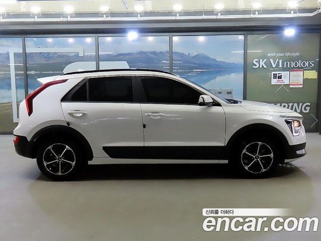 Kia Niro Prestige — пробег 25 594 км — фото 3 из 5
