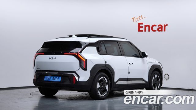 Kia EV3 из Кореи Encar