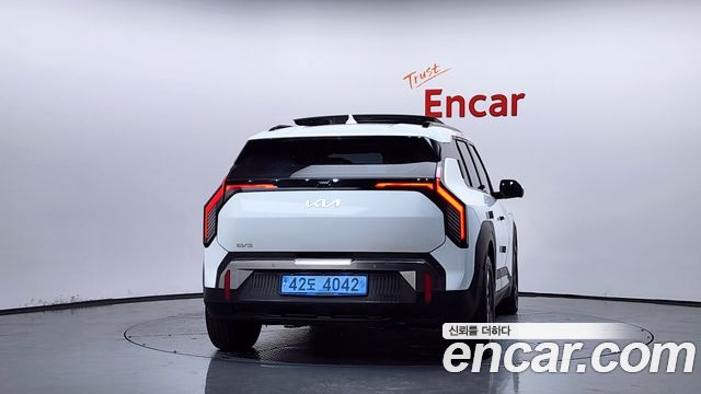 Kia EV3 из Кореи Encar