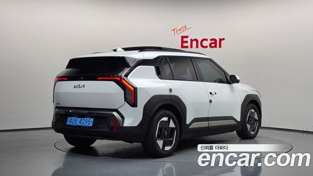 Kia EV3 из Кореи Encar