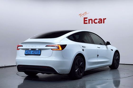 Tesla Model 3 RWD — пробег 62 388 км — фото 2 из 5