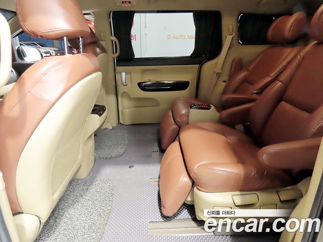 Kia Carnival 7-Seater Hi-Limousine President — пробег 77 565 км — фото 4 из 5