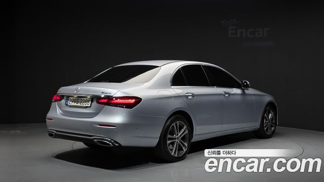 Mercedes-Benz E-Class E350 4MATIC Avantgarde — пробег 38 016 км — фото 2 из 5