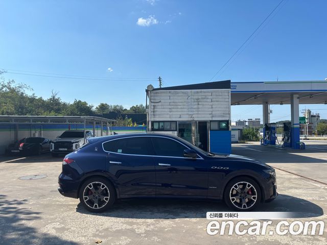 Maserati Levante 3.0 Diesel AWD GranSport — пробег 64 284 км — фото 3 из 5