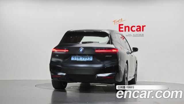 BMW iX из Кореи Encar