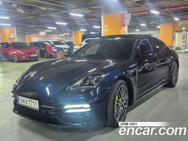 Porsche Panamera 2.9 AWD E-Hybrid Platinum Edition — пробег 43 800 км — фото 4 из 5