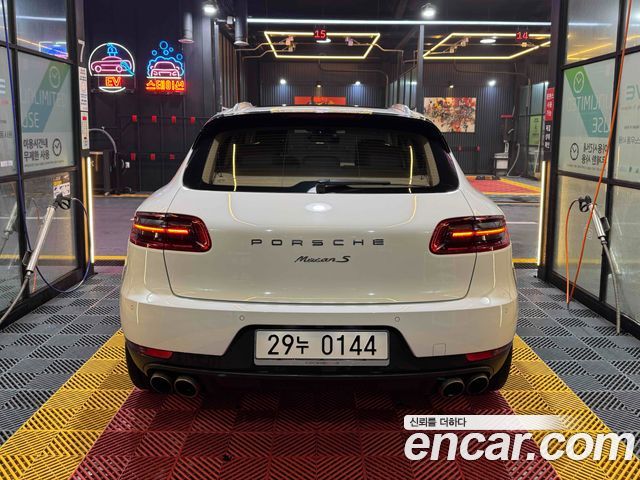 Porsche Macan 3.0 S Diesel 95B — пробег 182 000 км — фото 2 из 5