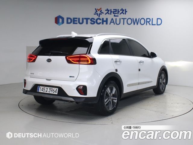 Kia Niro 1.6 HEV Prestige — пробег 123 787 км — фото 2 из 5