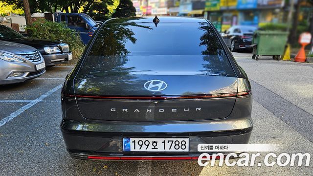 Hyundai Grandeur 3,5 Gasoline 4WD Calligraphy — пробег 33 715 км — фото 4 из 5