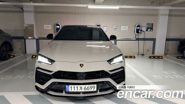 Lamborghini Urus из Кореи Encar