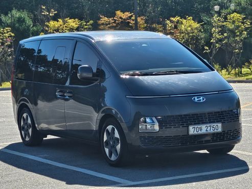 Hyundai Staria Tourer 11-Seater Modern — пробег 302 893 км — фото 3 из 5