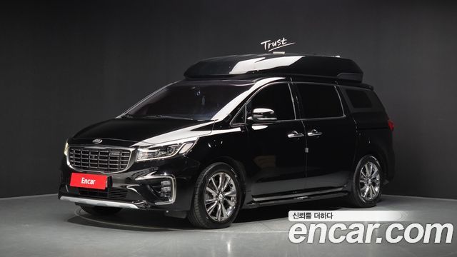 Kia Carnival 9-Seater Hi-Limousine Noblesse Special — пробег 135 388 км — фото 1 из 5