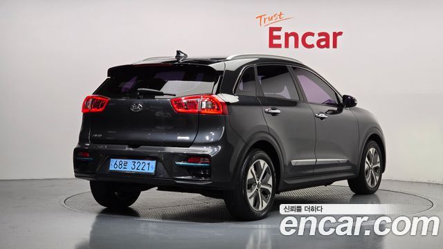 Kia Niro Noblesse — пробег 107 062 км — фото 2 из 5