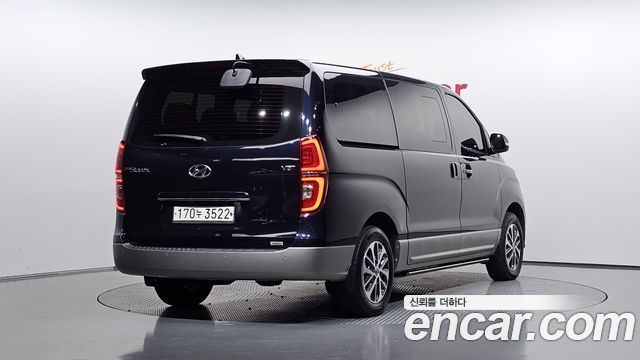 Hyundai Starex 4WD Urban 9-Seater Exclusive — пробег 60 506 км — фото 2 из 5