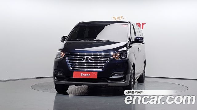 Hyundai Starex 4WD Urban 9-Seater Exclusive — пробег 60 506 км — фото 3 из 5