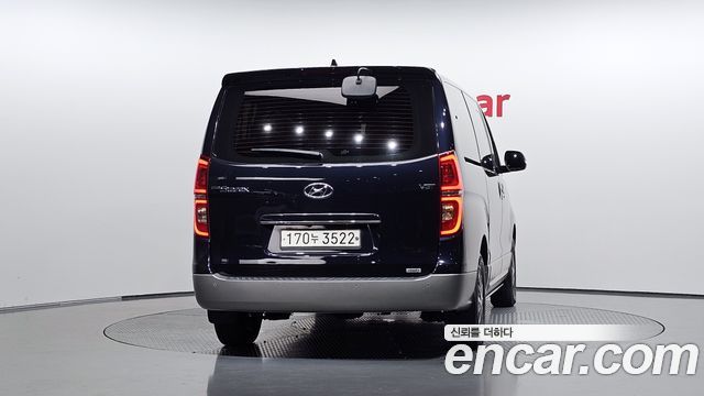 Hyundai Starex 4WD Urban 9-Seater Exclusive — пробег 60 506 км — фото 4 из 5